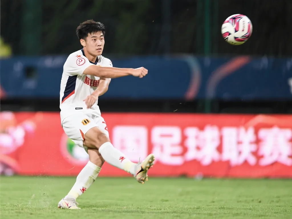 杜锋：只有6人保持训练 大家站在这里就是胜利