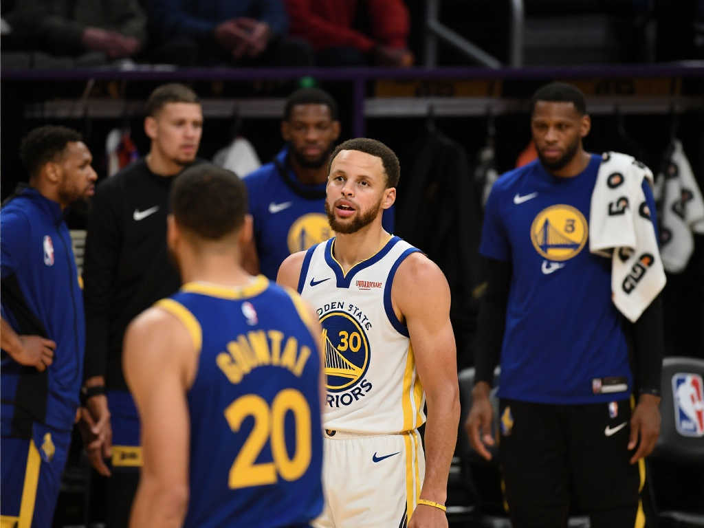 在俱乐部不 在俱乐部不